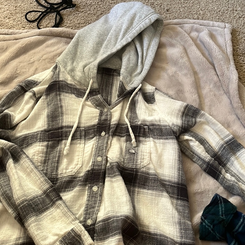American Eagle hooded flannel
